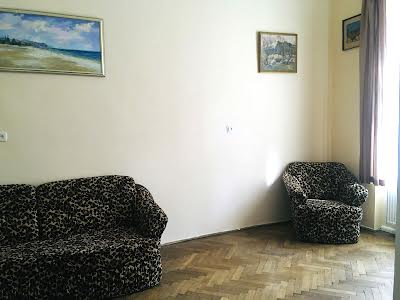 квартира за адресою Миколи Леонтовича вул., 5