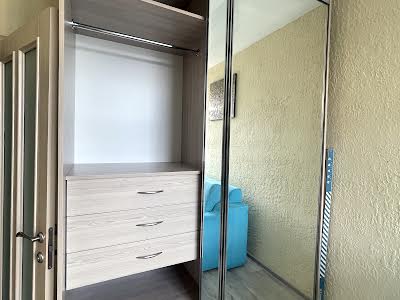 квартира за адресою Регенераторна вул., 4