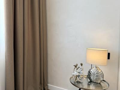 квартира по адресу Молодіжна, 8