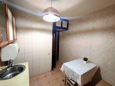 квартира за адресою Дорогожицька вул., 18