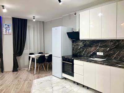 квартира за адресою Академіка Глушкова просп., 9-В