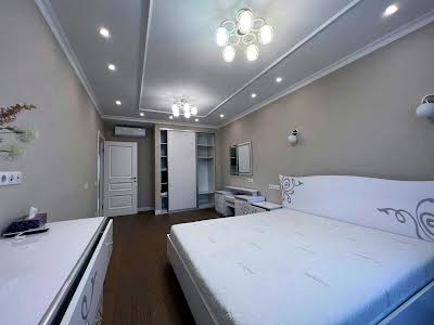 квартира за адресою Дмитрівська вул., 75