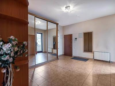 квартира за адресою Кропивницького вул., 10