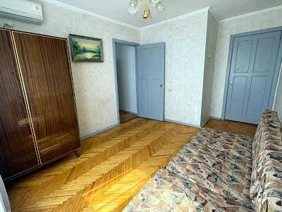 квартира за адресою Почайнинська вул., 62