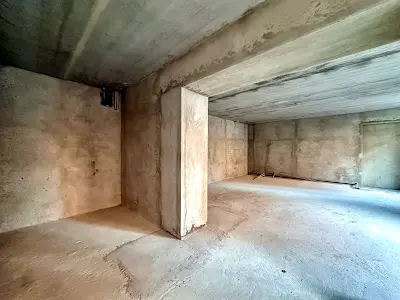 комерційна за адресою Водопровідна вул., 34
