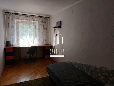 квартира за адресою Салютна вул., 20А