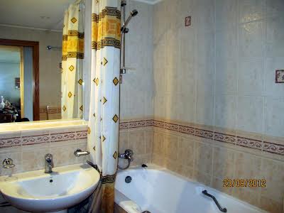 квартира за адресою Гоголівська вул., 27