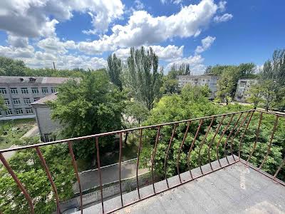 квартира за адресою Космонавтів вул., 66/1