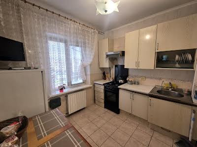 квартира за адресою Ревуцького вул., 29