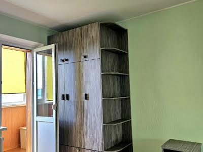 квартира за адресою Ялтинська вул., 15