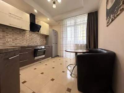 квартира за адресою Воскресенська вул., 16В