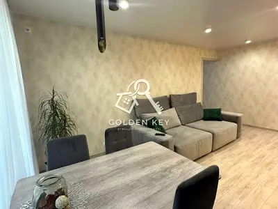 квартира за адресою Металургів просп., 11