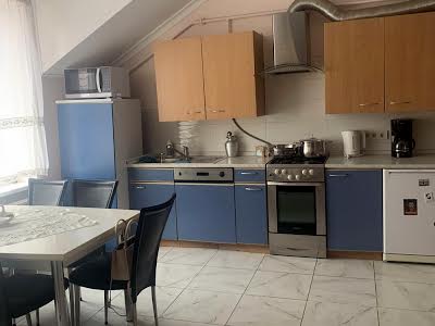 квартира за адресою Садова вул., 33