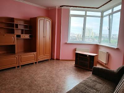 квартира за адресою Бориспільська вул., 4