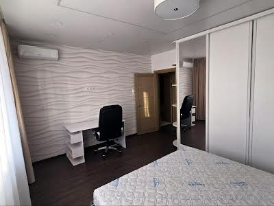 квартира за адресою Композитора Мейтуса вул., 4