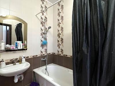 квартира за адресою Регенераторна вул., 4 к1