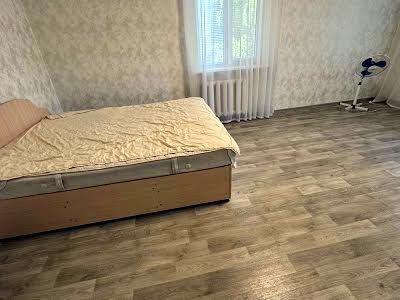 квартира за адресою Євгена Танцюри вул., 13