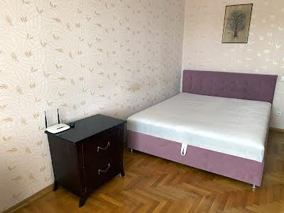 квартира за адресою Федора Ернста вул., 6