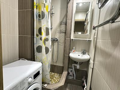 квартира за адресою Івана Микитенка вул., 5