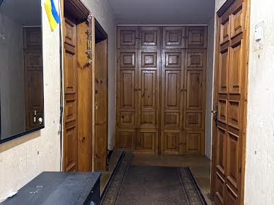 квартира за адресою Братиславська вул., 44/2