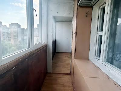 квартира за адресою Квітневий пров., 8