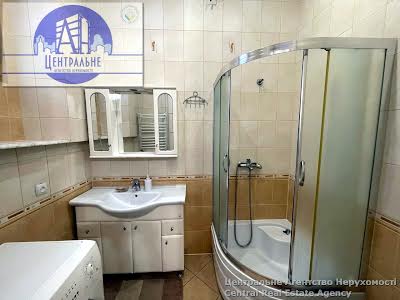 квартира по адресу Школьная ул., 10