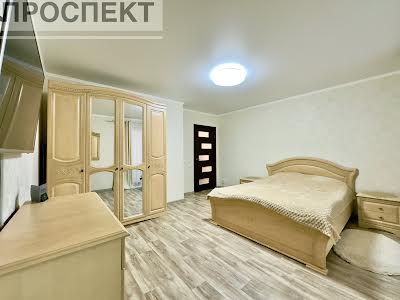 квартира по адресу Им. Лушпы Михаила просп., 5