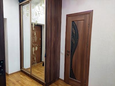 квартира за адресою Олександра Довженка вул., 2