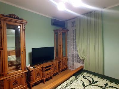 квартира за адресою Незалежності бульв. (50 років Жовтня), 2б
