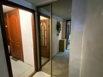 комерційна за адресою Джона Маккейна вул. (Івана Кудрі), 9