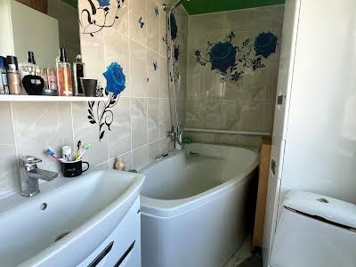 будинок за адресою центральна, 8