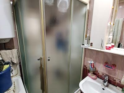 квартира за адресою Рельєфна вул., 8