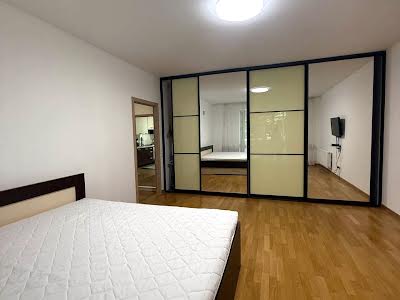 квартира за адресою Жасминова вул., 5б