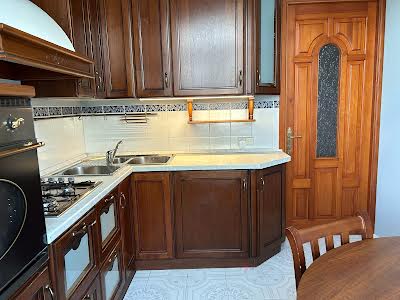 квартира за адресою Велика Васильківська вул. (Червоноармійська), 132