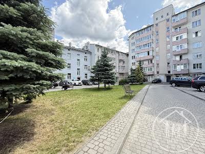 квартира за адресою Головацького, 23 Г