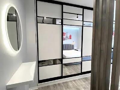 квартира за адресою Залізнична вул., 10