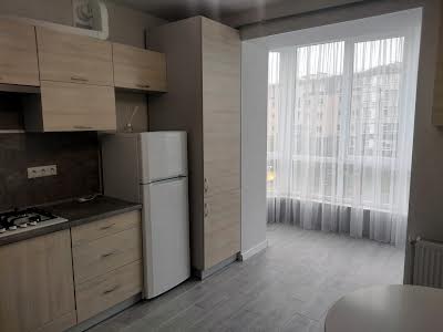 квартира за адресою Максима Залізняка вул., 1в