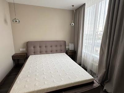 квартира за адресою Салютна вул., 2