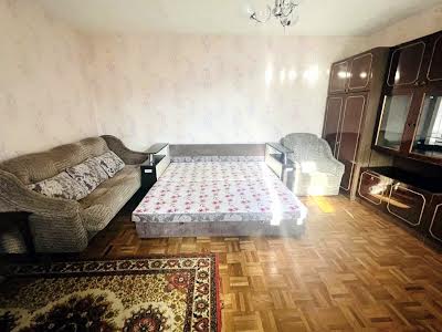 квартира за адресою Межигірська вул., 50