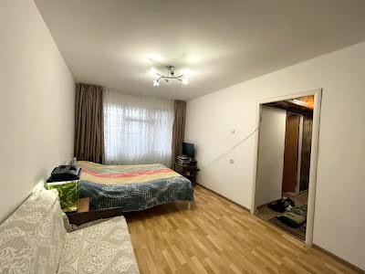 квартира за адресою Янтарна вул., 79