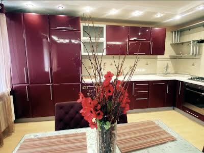 квартира за адресою Авіаконструктора Антонова вул., 8