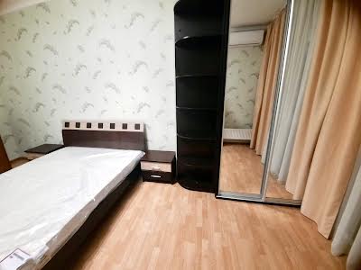квартира за адресою Перлинна вул., 3