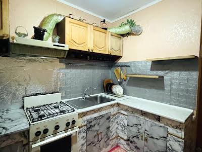 квартира за адресою Халаменюка вул., 10