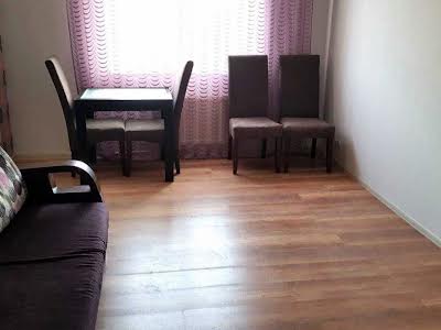 квартира по адресу Академика Амосова ул., 7