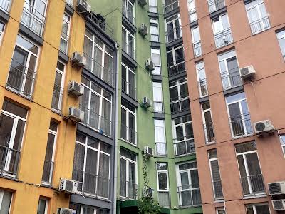 квартира за адресою Регенераторна вул., 4