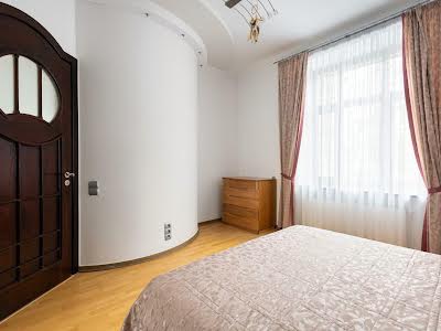 квартира по адресу Симовича ул., 2