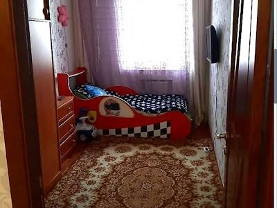 квартира по адресу Гвардейцев-Широнинцев ул., 33