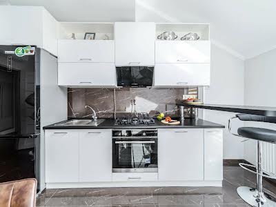 квартира за адресою Пантелеймона Куліша вул., 36а