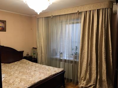 квартира за адресою Богатирська вул., 6/1