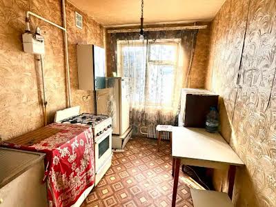квартира за адресою Тополина вул., 22
